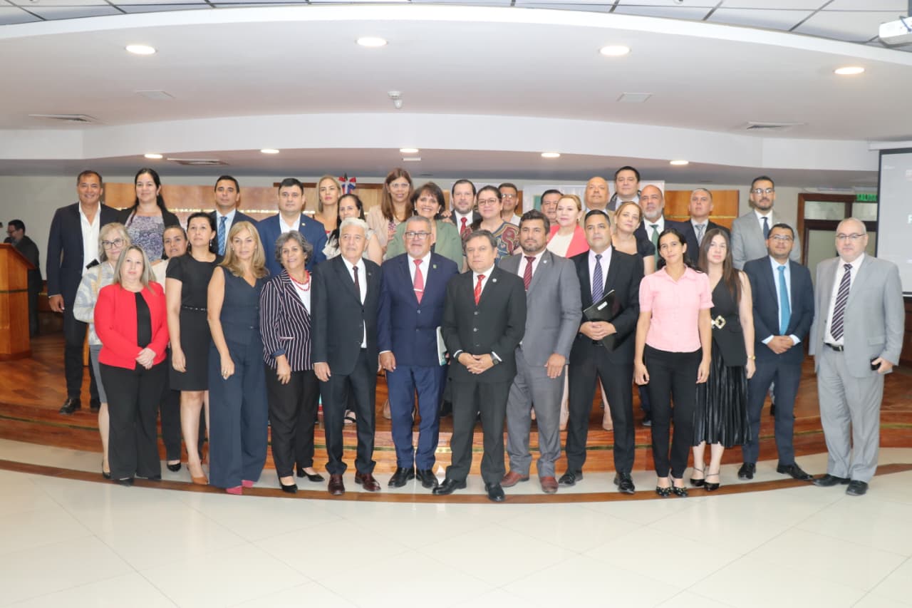 REUNIÓN DE REPRESENTANTES GREMIALES