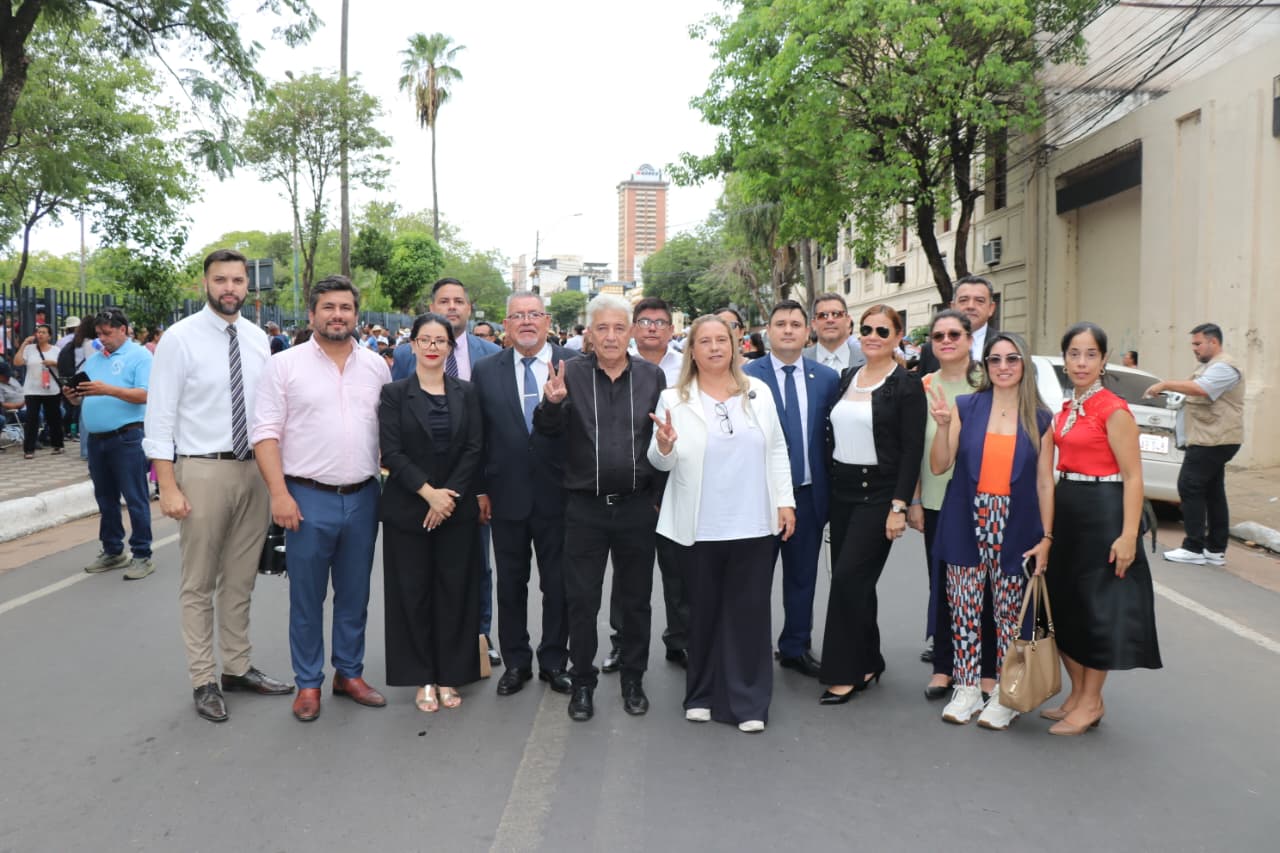 GREMIOS DEL SECTOR JUDICIAL SE MANIFIESTAN